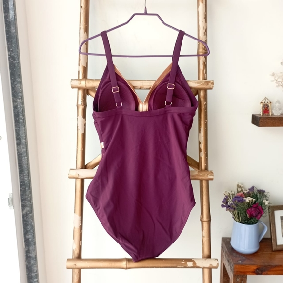 Gorgeous UK Bathing Suit - Picture 4 of 15